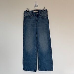 Hollister Classic Wide-Leg Jeans in Blue Wash